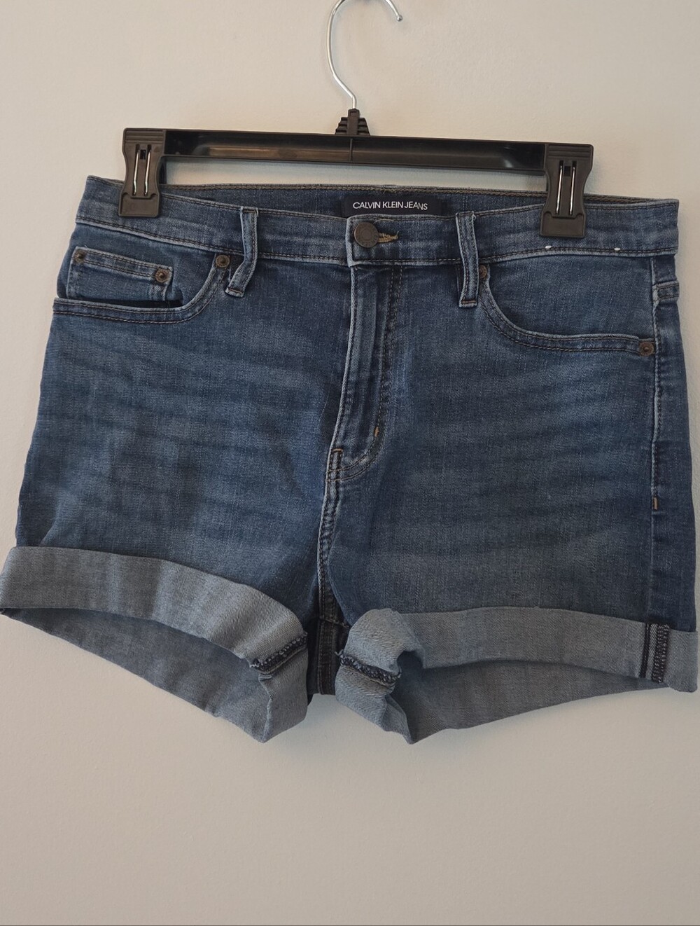 Calvin Klein Jeans Women's High-Rise Cuffed Denim Shorts Size 8